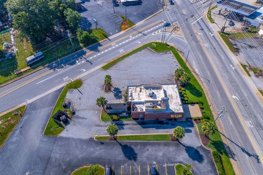 More Photos Of 497 E Blackstock Rd, Spartanburg Restaurant For Lease