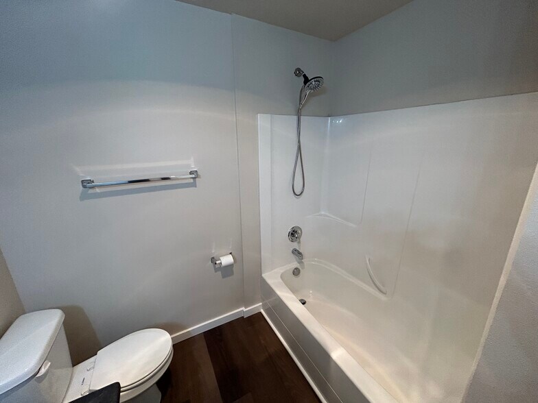 More Photos Of 308-318 W 3rd St, Cheney Apartments For Sale