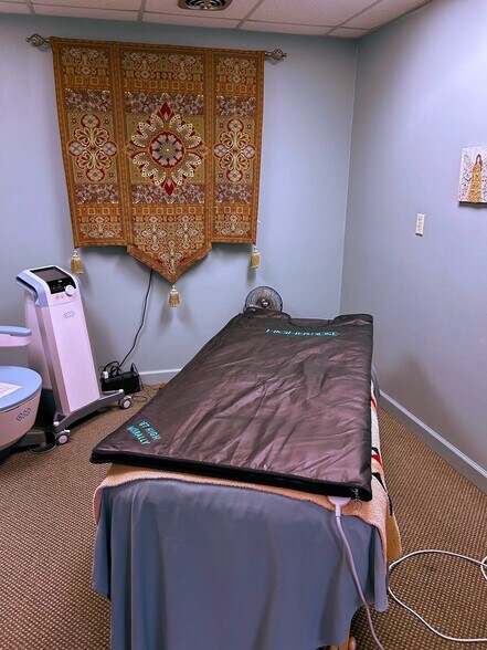 More Photos Of 1816 S Buerkle St, Stuttgart Office For Sale