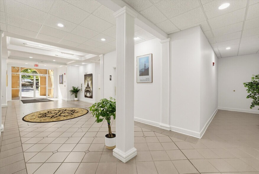 More Photos Of 2457 Care Dr, Tallahassee Office For Lease