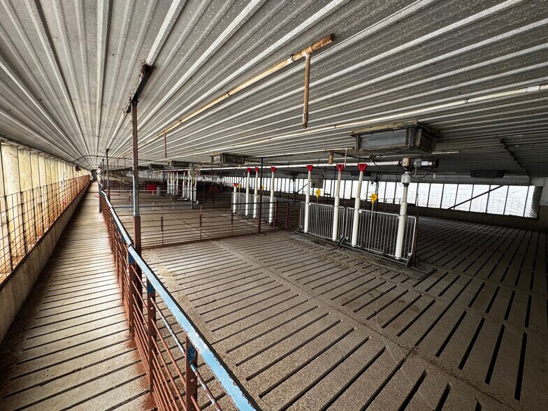 More Photos Of N5000 Co M hwy, Darien Warehouse For Sale