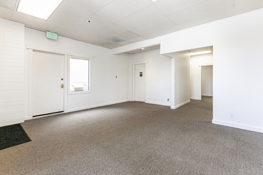 More Photos Of 1821 Sidewinder Dr, Park City Storefront Retail Office For Sale