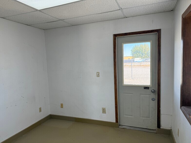 More Photos Of 1765 Launa Dr, Montrose Flex For Sale