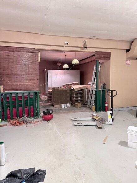 More Photos Of 8 Yeoman St, Amsterdam Flex For Sale