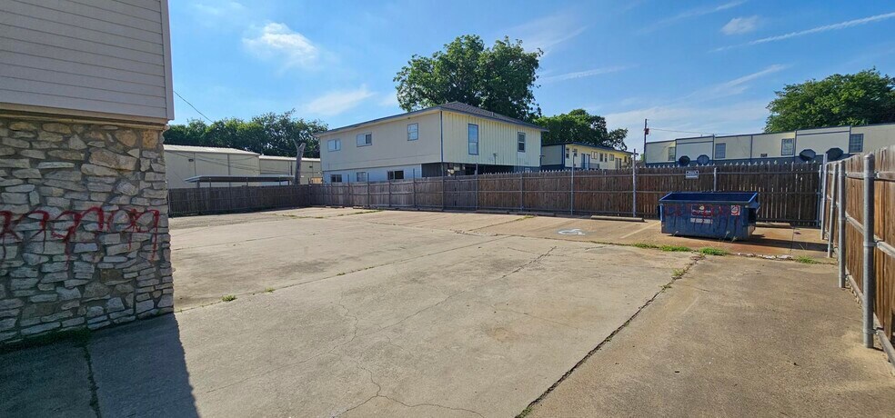 More Photos Of 4209 Broadway Ave, Haltom City Loft Creative Space For Sale