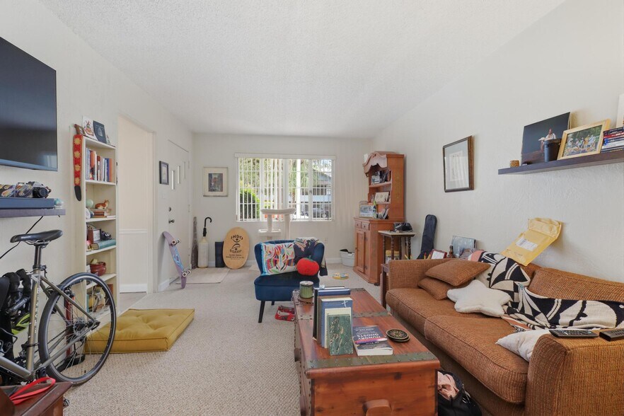 More Photos Of 642 Harwood St, Orlando Apartments For Sale