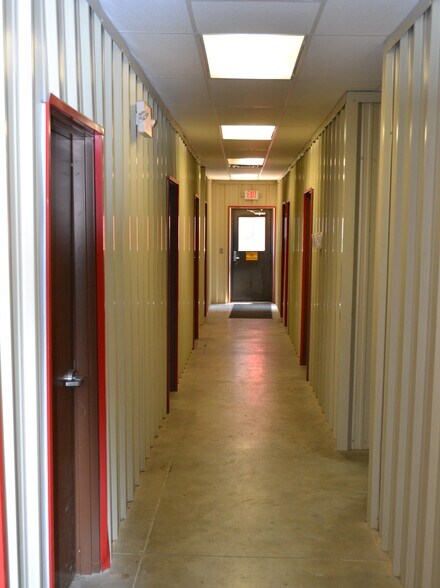 More Photos Of 4612 CR 430, Pleasanton Warehouse For Lease