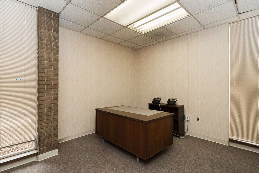 More Photos Of 212 S Main St, Graham General Retail For Sale