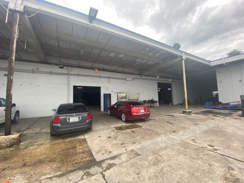 More Photos Of 3601 NW 55th St, Miami Warehouse For Lease