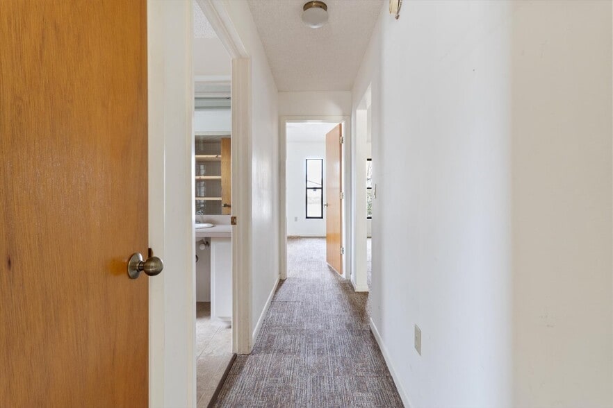 More Photos Of 2303 W Highway 44, Inverness Office For Sale