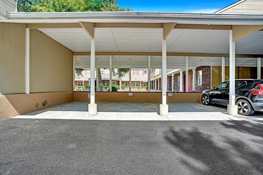 More Photos Of 256 Columbia Tpke, Florham Park Medical For Lease