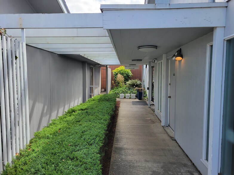 More Photos Of 5920 100th St SW, Lakewood Medical For Lease