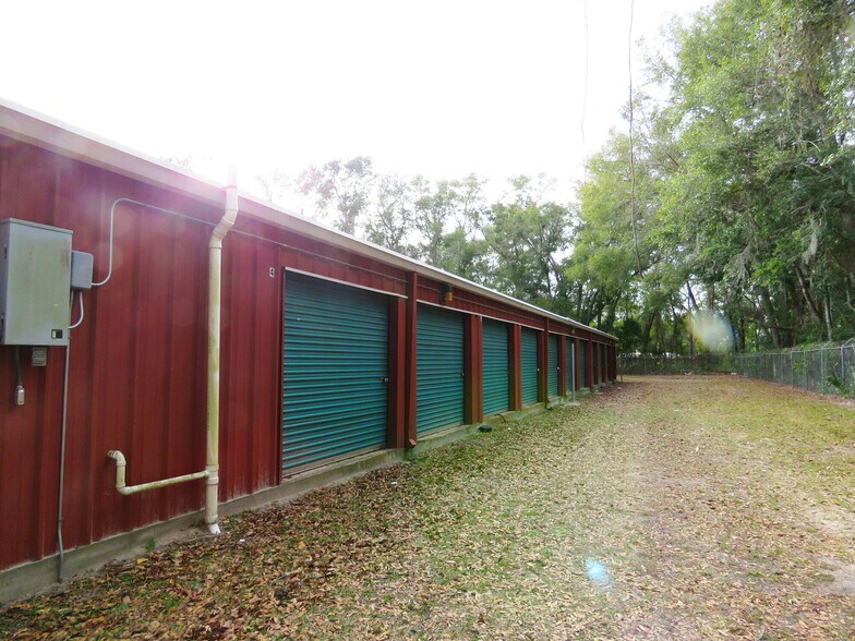 More Photos Of 2150 14th St NW, Chiefland Self Storage For Sale