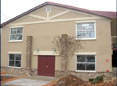 More Photos Of 178 E Crogan St, Lawrenceville General Retail For Lease
