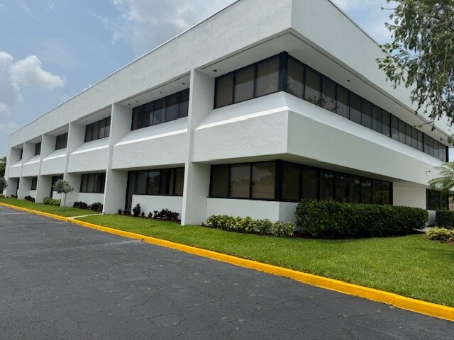 More Photos Of 4362 Northlake Blvd, Palm Beach Gardens Medical For Lease