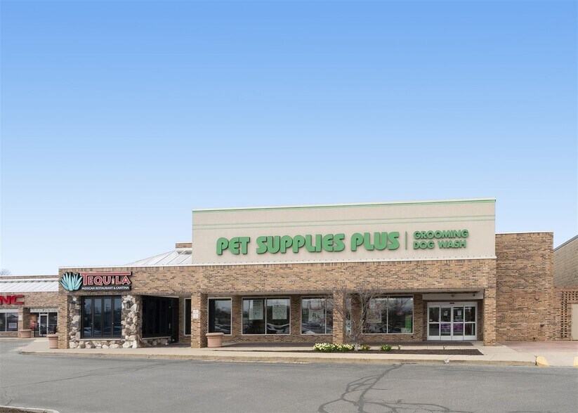 More Photos Of 6306-6410 W Jefferson Blvd, Fort Wayne Storefront For Lease