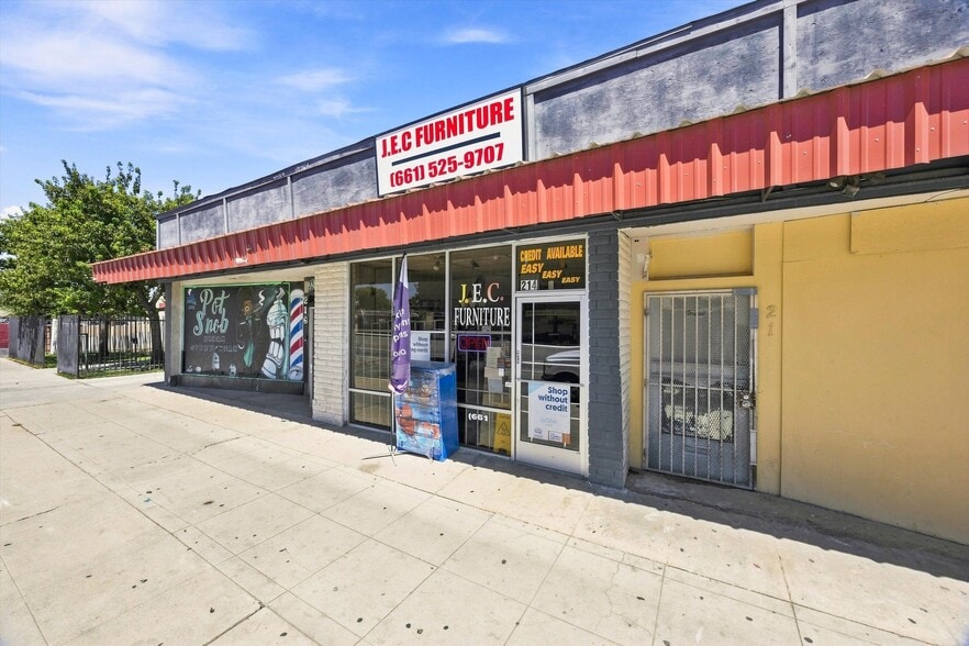 More Photos Of , Bakersfield General Retail For Sale