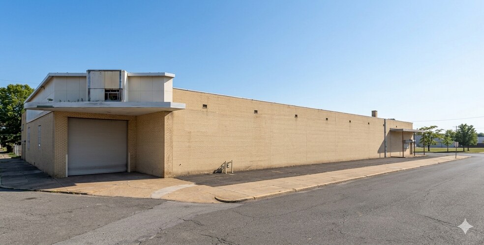 More Photos Of 118 Monmouth Ave, Lakewood Distribution For Lease
