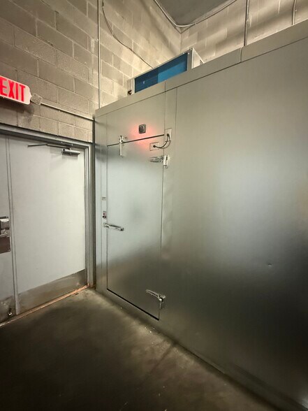 More Photos Of 3616 Spring Mountain Rd, Las Vegas Freestanding For Lease