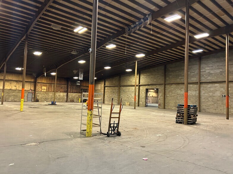 More Photos Of 326 Dartmouth College Hwy, Lebanon Warehouse For Sale