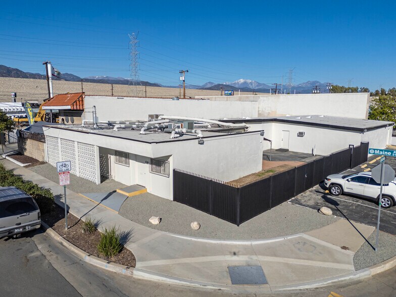 More Photos Of 5146 Maine Ave, Baldwin Park Flex For Lease