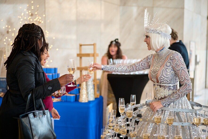 More Photos Of 1999 Harrison St, Oakland Office For Lease