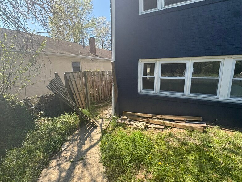 More Photos Of 7205 Livingston Rd, Oxon Hill Office Residential For Sale
