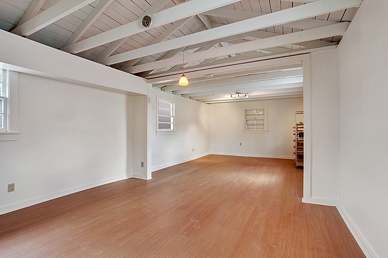 More Photos Of 316 Saint Joseph St, New Orleans General Retail For Lease