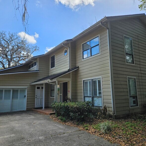 More Photos Of 120 W 6th Ave, Windermere Office Residential For Lease