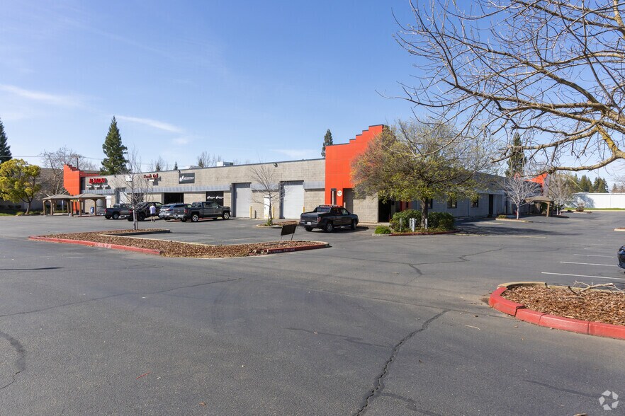 More Photos Of 11354 White Rock Rd, Rancho Cordova Showroom For Sale