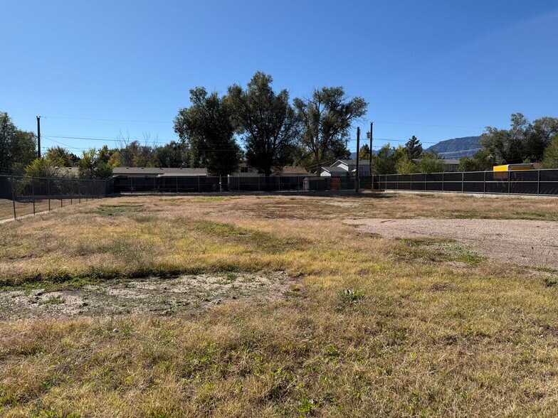 More Photos Of 727 Carson blvd, Fountain Land For Lease