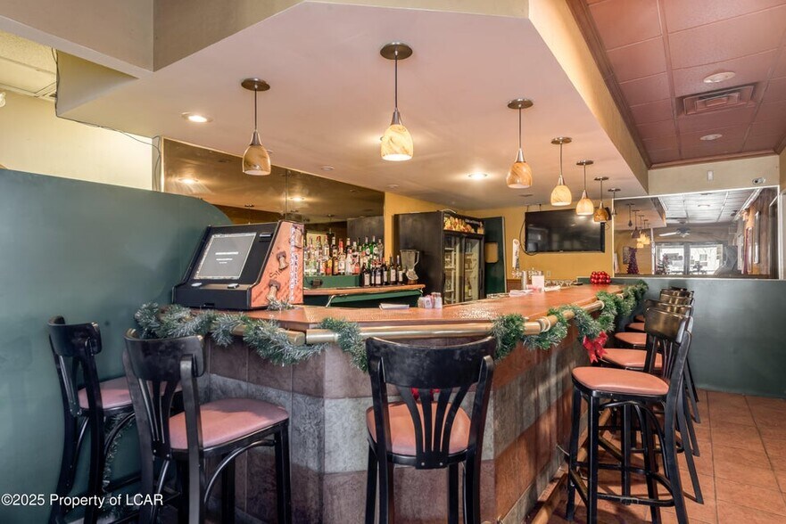More Photos Of 1190 Sans Souci Pky, Hanover Township Restaurant For Sale