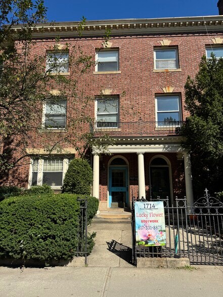 Primary Photo Of 1714 Beacon St, Brookline Medical For Lease