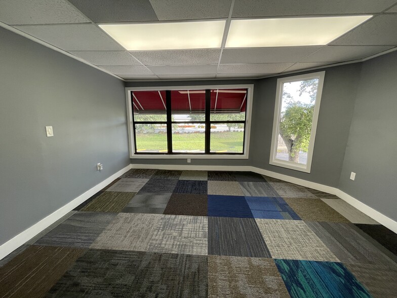 More Photos Of 200 Frandorson Cir, Apollo Beach Office For Lease