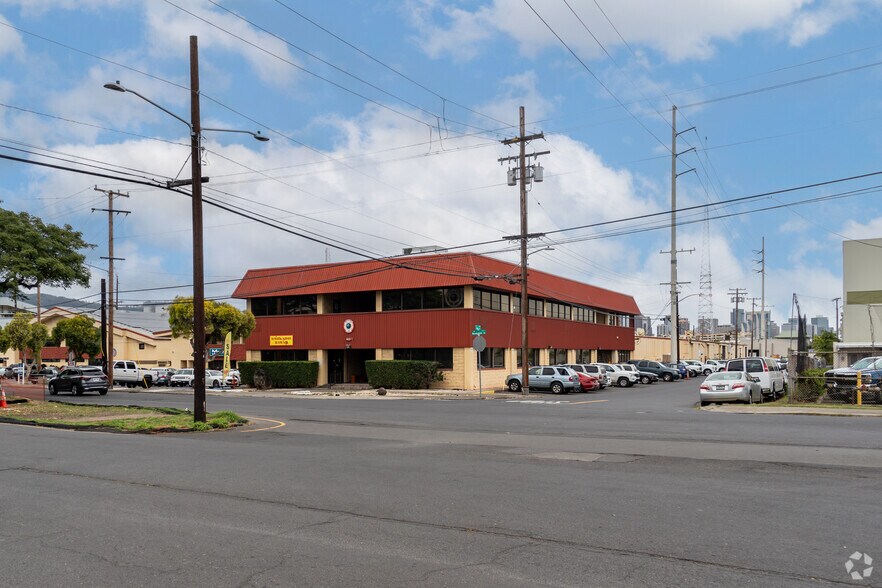 More Photos Of 401 Waiakamilo Rd, Honolulu Office For Lease