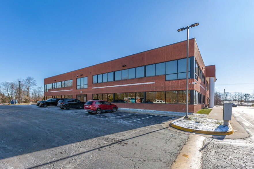 More Photos Of 10 Center St, Stafford Office For Lease