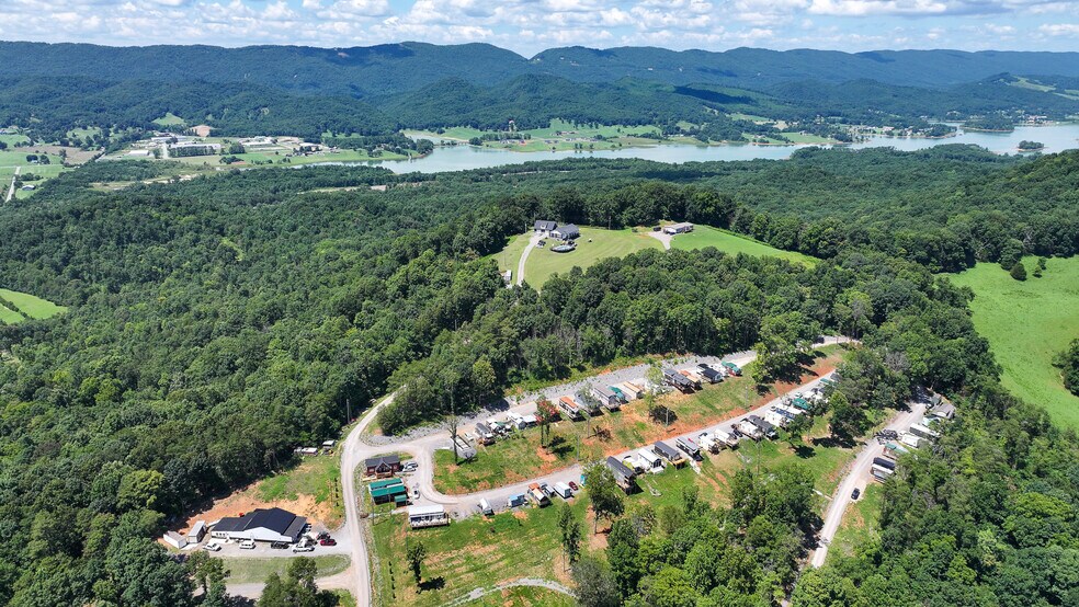 More Photos Of 180 Lakeland Ridge Rd, Bean Station Specialty For Sale