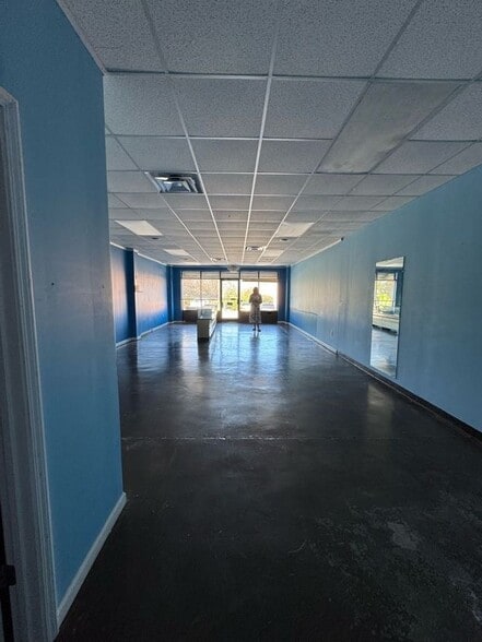 More Photos Of 103 Maple Dr, Augusta Storefront Retail Office For Lease