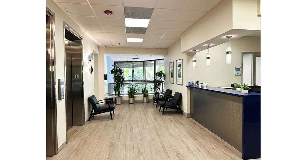 More Photos Of 300 S Pine Island Rd, Plantation Office For Lease