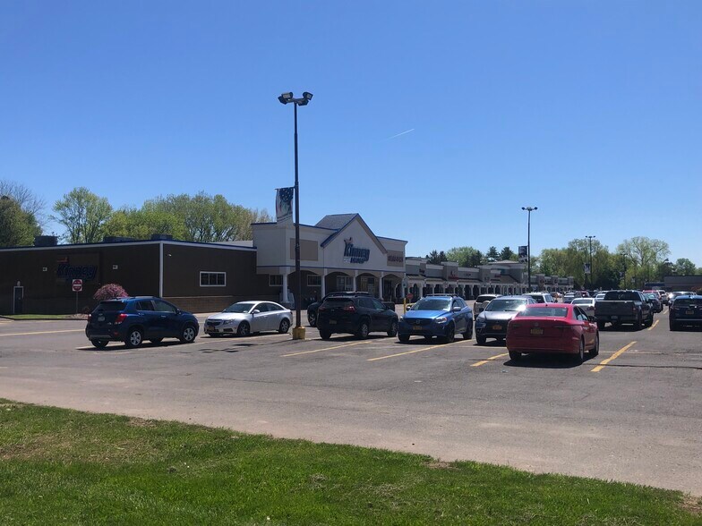 More Photos Of 7608 Oswego Rd, Liverpool Unknown For Lease