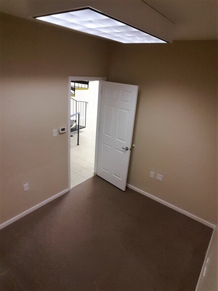 More Photos Of 1221 E 25th St, Lawrence Warehouse For Lease