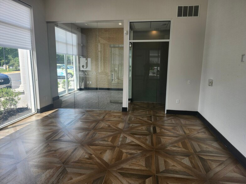 More Photos Of 2200 Carl D Silver Pky, Fredericksburg Apartments For Lease