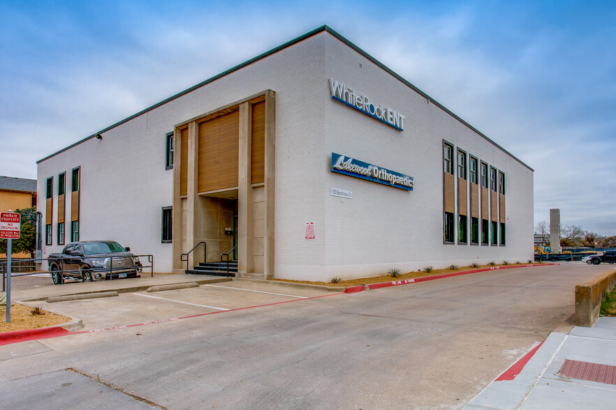 Primary Photo Of 1130 Beachview St, Dallas Medical For Lease