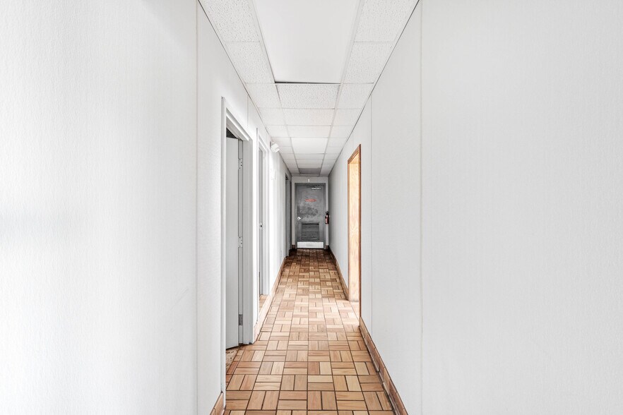 More Photos Of 5 Lane St, Yemassee Storefront For Lease