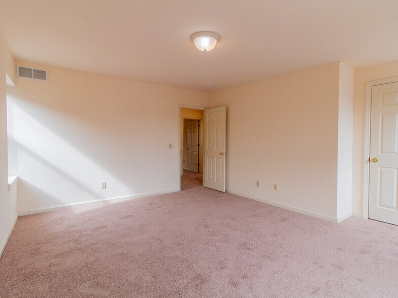 More Photos Of 2406 Menard St, Saint Louis Multifamily For Sale