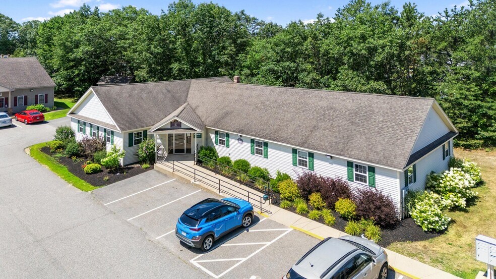 More Photos Of 1137 Main St, Sanford Office For Sale