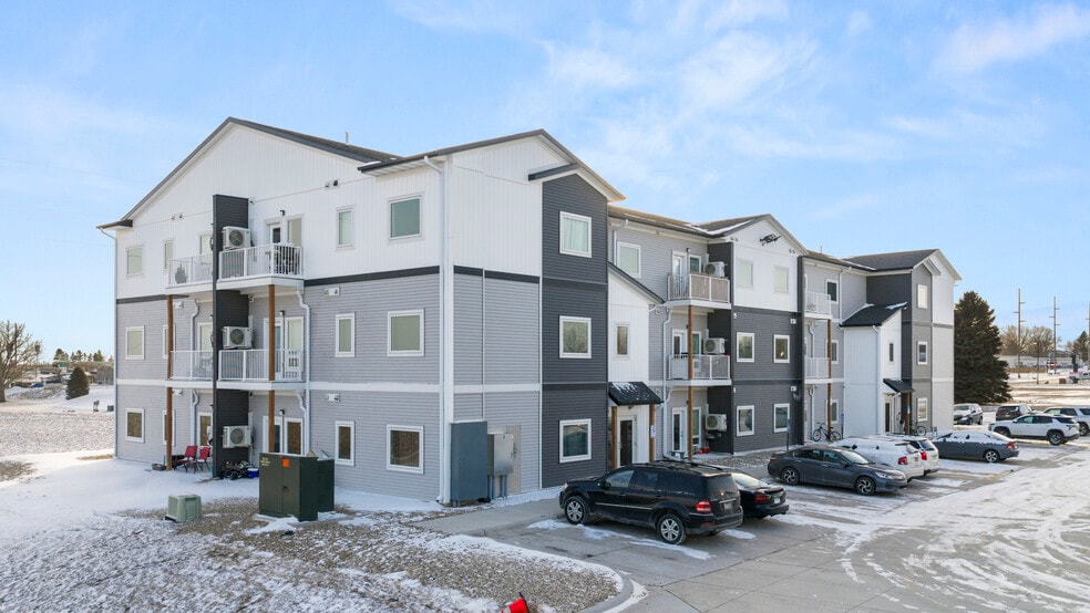 More Photos Of 120 & 124 W Hatting St, Luverne Apartments For Sale