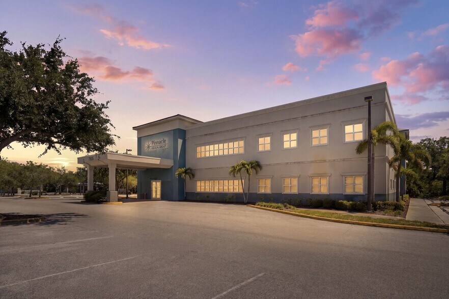 More Photos Of 7005 Cortez Rd W, Bradenton Medical For Lease