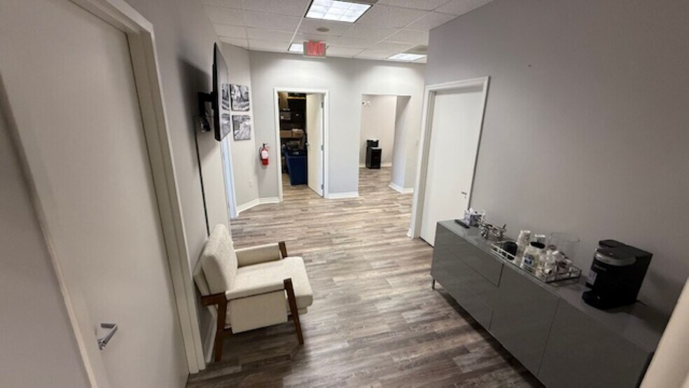 More Photos Of 19824 W Catawba Ave, Cornelius Medical For Lease