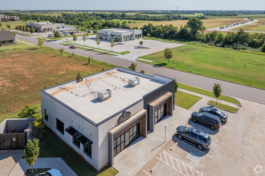 More Photos Of 15105 Crown At Lone Oak Rd, Edmond Office For Lease